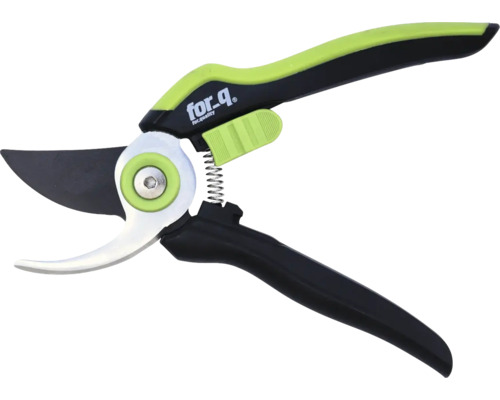 Záhradné nožnice s čiernou rukoväťou a čepeľou