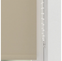 Béžové rolety s retiazkovým ovládaním na dekoráciu okien