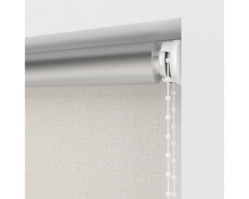 Detail rolety s ovládacou retiazkou na stene