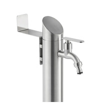 Záhradný výtokový stĺp z nehrdzavejúcej ocele s kohútikom a policou