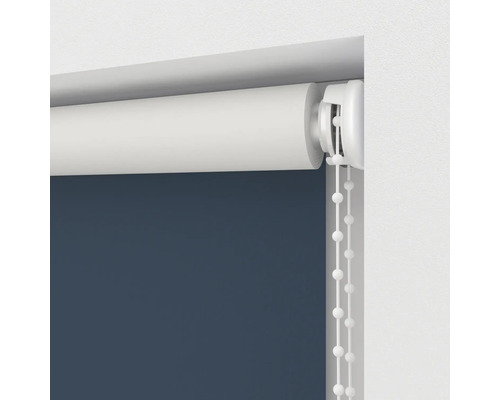 Roleta s ovládacou retiazkou v zatvorenom stave