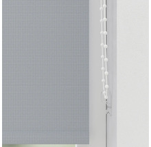 Sivá látková roleta s retiazkovým ovládaním na dekoráciu okien