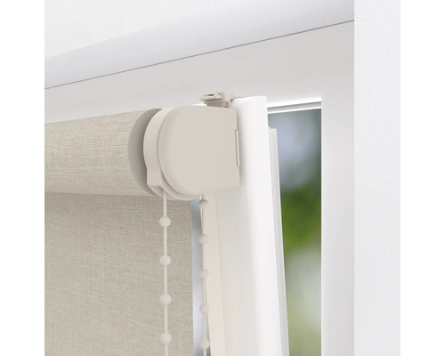 Detailný záber rolety na okne