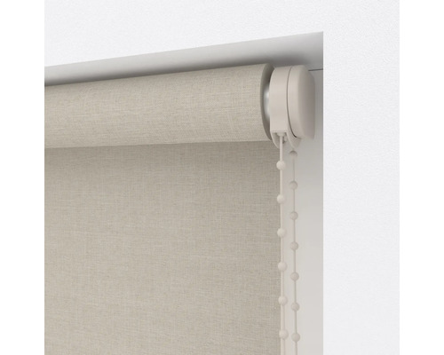 Rolety s retiazkovým ovládaním na dekoráciu okien