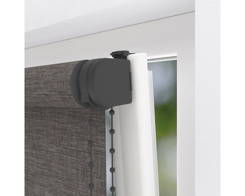 Detail bočnej rolety na okne