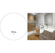 Svetlá kúpeľňa so sprchou, umývadlom a zrkadlom