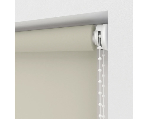 Béžová žalúzia s ovládacou retiazkou