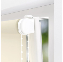 Detail rolety s retiazkovým ovládaním na okne