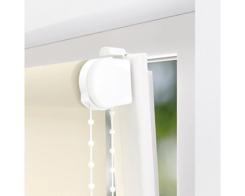 Detail rolety s retiazkovým ovládaním na okne