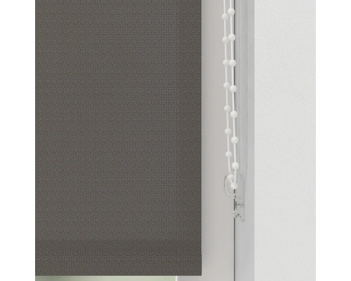 Sivá roleta s ovládacou retiazkou