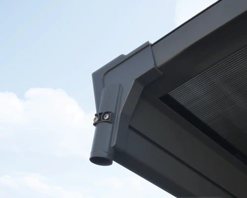 Detail terasového zastrešenia s odvodňovacím systémom