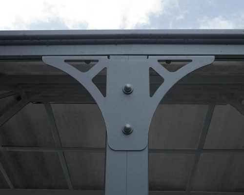 Detail stĺpika altánku s upevnením strechy