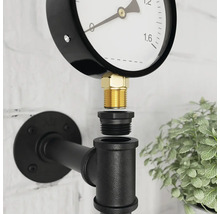 Nástenný tlakomer s rúrkovými spojkami