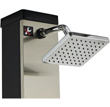 Vonkajšia sprcha so štvorcovou sprchovou hlavicou a symbolom zákazu svojpomocnej montáže