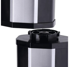 Detailný záber dvojdielneho odpadkového koša z plastu