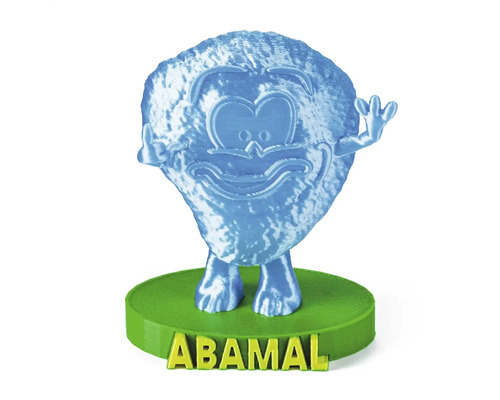 Kreslená postavička Abamal na zelenom podstavci