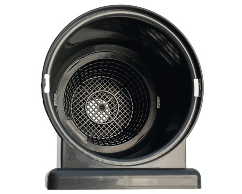 Pohľad na čiernu vložku do jazierkového filtra