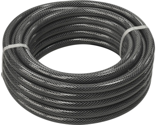 Zrolovaná záhradná hadica z plastu