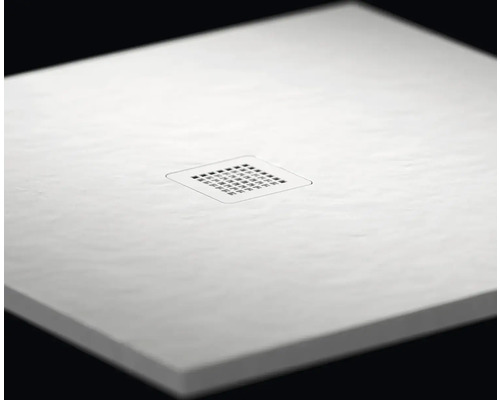 Sprchová vanička so štvorcovým odtokom