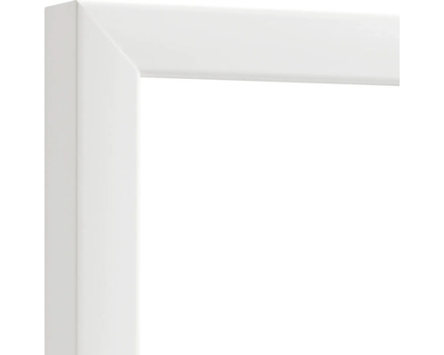 Detail bieleho profilu rámu obrazu