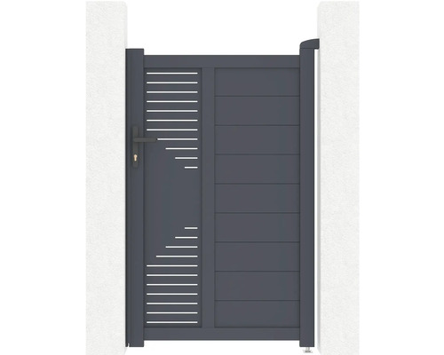 Sivá záhradná bránka s horizontálnymi ozdobnými prvkami medzi dvoma stenami