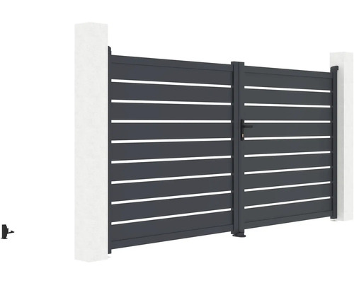 Dvojkrídlová hliníková brána s kľučkou a kľúčom medzi dvoma stĺpikmi