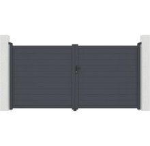 Dvojkrídlová brána z hliníka medzi dvoma stĺpikmi