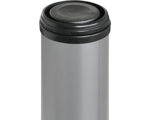 Kovový odpadkový kôš s čiernym vekom