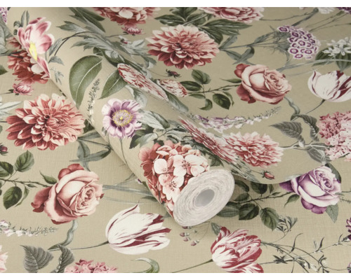 Vliesová tapeta s kvetinovým vzorom ruží a dálií v rôznych odtieňoch na béžovom podklade.