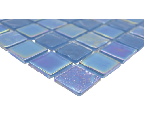 Detail sklenených mozaikových dlaždíc