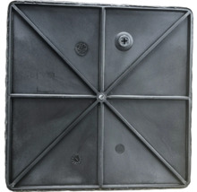 Spodná strana štvorcovej dosky kvetináča z plastu s výstuhami