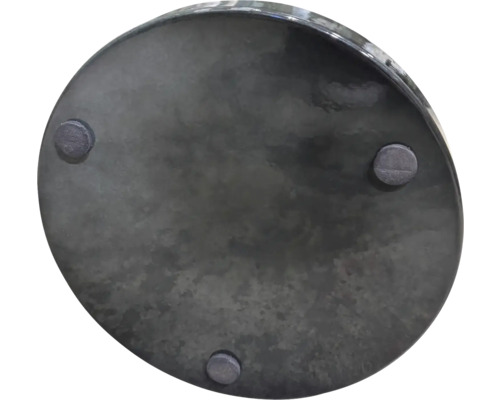 Spodná strana okrúhleho kvetináča s nožičkami