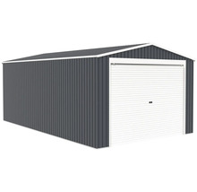 Kovová garáž s bielymi rolovacími bránami a stenami z vlnitého plechu v antracitovej farbe.