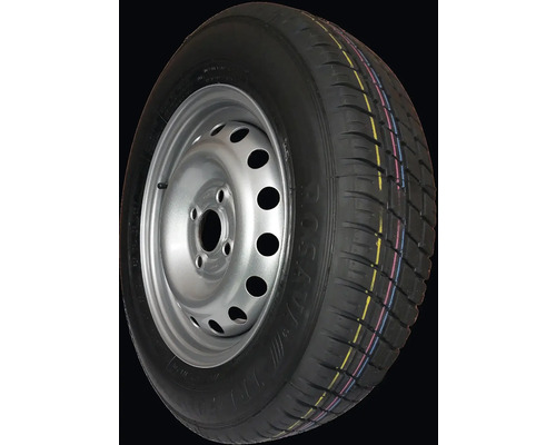 Koleso automobilu s oceľovým ráfikom