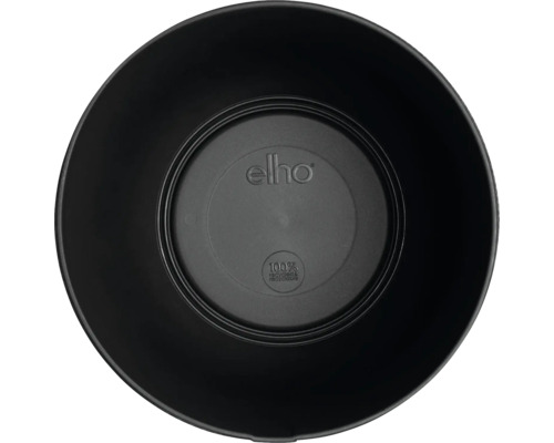 Čierny plastový kvetináč zhora