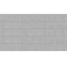 Sivé obkladové dlaždice s rovnými škárami