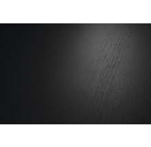 Detailný záber tmavého povrchu s jemnou textúrou dreva.