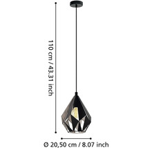 Čierne závesné svietidlo s geometrickým kovovým tienidlom v tvare diamantu, výška 110 centimetrov, priemer 20,5 centimetra.