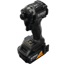Akumulátorový rázový uťahovák DeWalt 18 Volt Special Edition s DeWalt Logo a značkou McLaren.