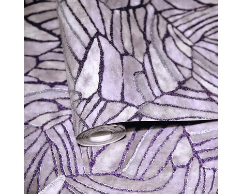 Tapeta vo fialovej a sivej farbe s abstraktným vzorom liniek a trblietavým efektom, v roli.