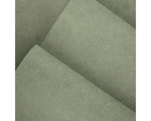 Štruktúrovaná vliesová tapeta v olivovozelenej farbe, detailný pohľad na matný povrch.