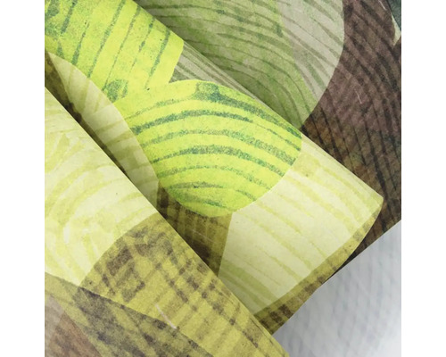 Detail tapety s geometrickým vzorom zakrivených línií a kruhov v zelenej, žltej a hnedej farbe.
