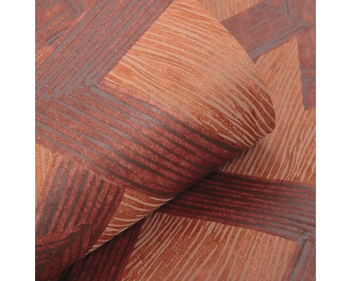 Štruktúrovaná vliesová tapeta s geometrickým vzorom línií v hnedých odtieňoch a vzhľade dreva.
