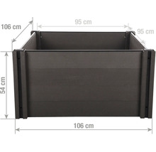 Vyvýšený záhon s vonkajšími rozmermi 106 krát 106 krát 54 centimetrov a vnútornými rozmermi 95 krát 95 centimetrov.