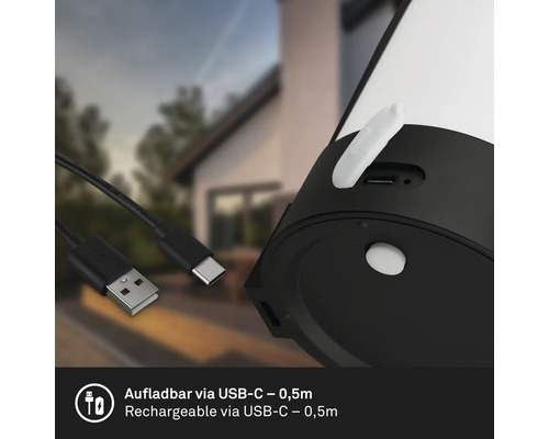 Nabíjateľné svietidlo s USB-C portom a priloženým káblom s dĺžkou 0,5 metra.