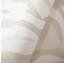 Detail tapety s vlnitym, organickym vzorom a vlaknitou texturou.