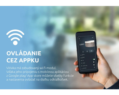 Ruka držiaca smartfón s aplikáciou na ovládanie vírivky cez bezdrôtové pripojenie.
