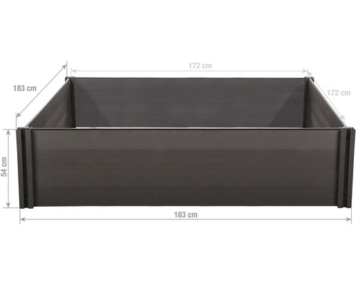 Vyvýšený záhon s rozmermi 183 centimetrov šírka, 183 centimetrov hĺbka a 54 centimetrov výška.