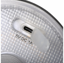 Nabíjací port USB-C so silikónovým ochranným krytom a označením 5 Volt jednosmerný prúd 1 Ampér.