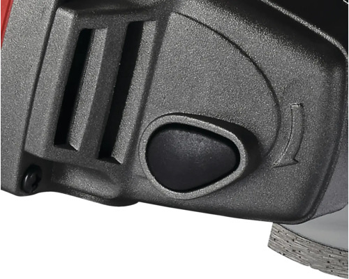 Detailný záber na elektrické náradie s čiernym tlačidlom a vetracími otvormi na kryte.